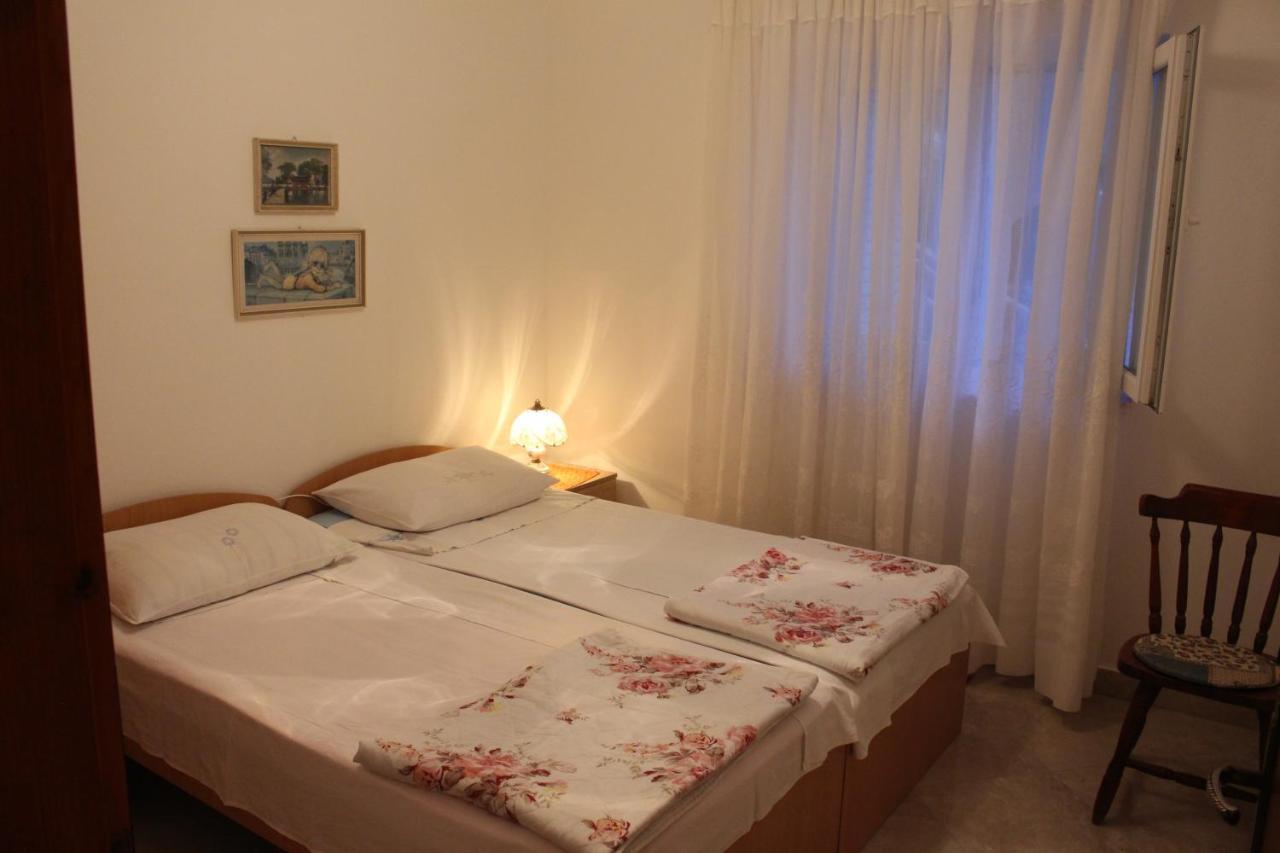 Apartmani Milisa L Примоштен Экстерьер фото
