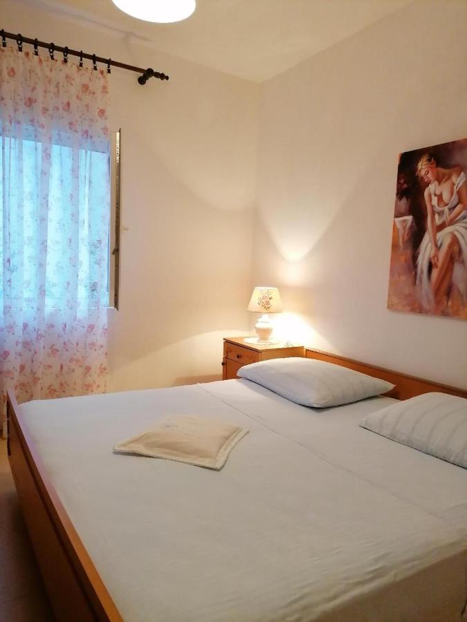 Apartmani Milisa L Примоштен Экстерьер фото