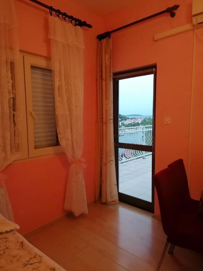 Apartmani Milisa L Примоштен Экстерьер фото