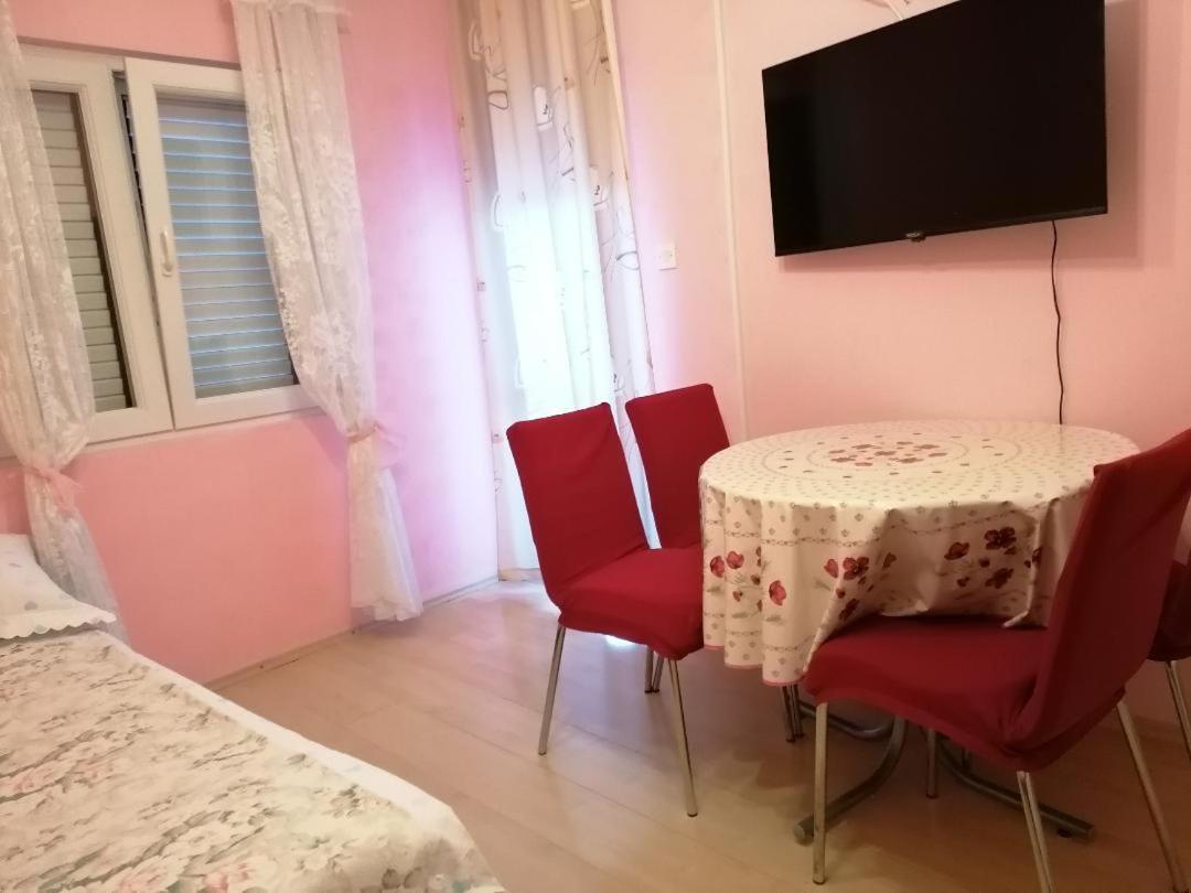 Apartmani Milisa L Примоштен Экстерьер фото