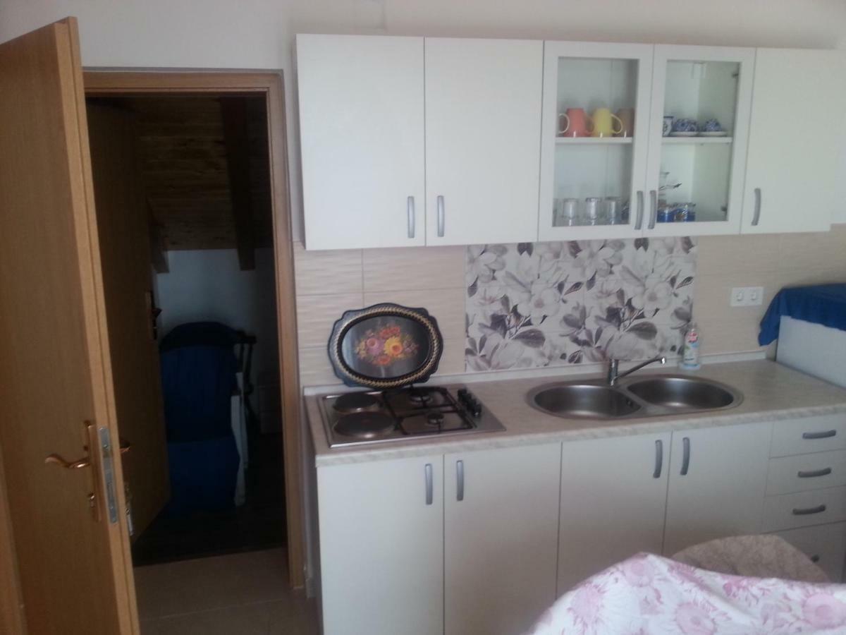 Apartmani Milisa L Примоштен Экстерьер фото