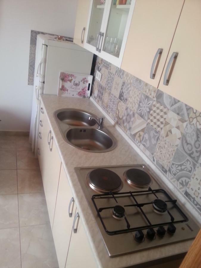 Apartmani Milisa L Примоштен Экстерьер фото